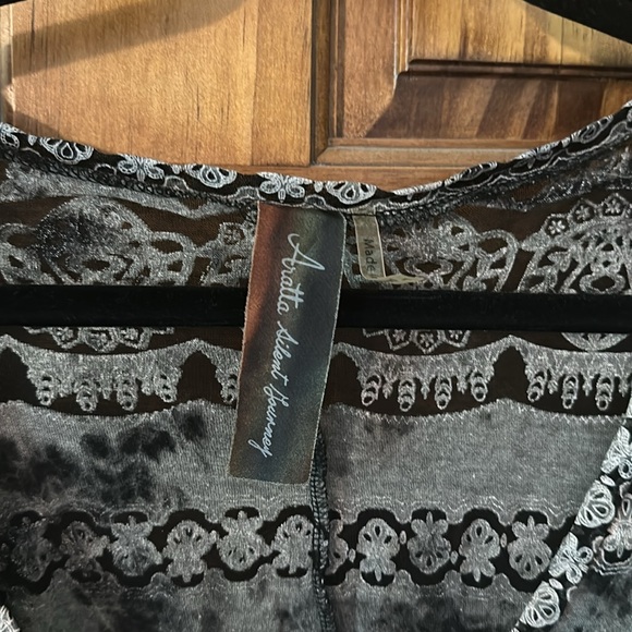 Aratta Silent Journey blouse. - Picture 3 of 5